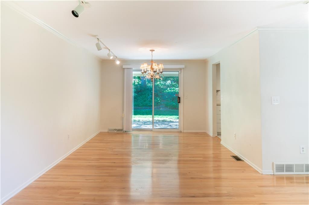 118 Oakhurst Road Pittsburgh, PA 15215 - Photo 8 of 25 Gallery Image 8