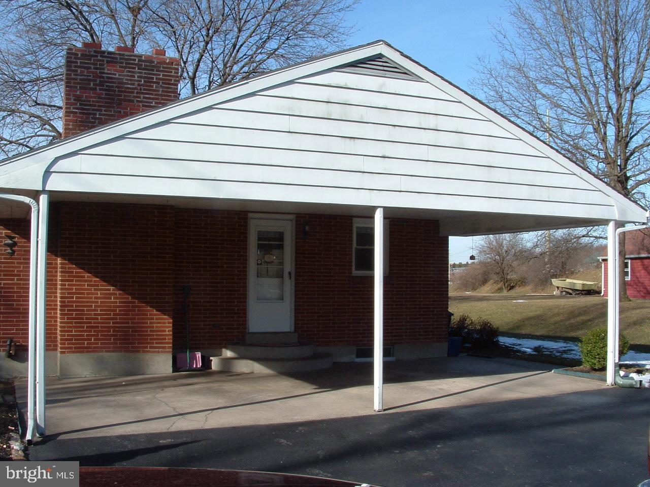 5700 Devonshire Heights Road Harrisburg, PA 17112 - Photo 3 of 18 Gallery Image 3
