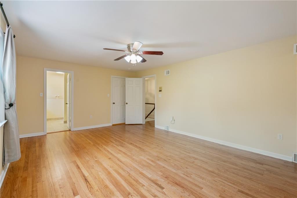 212 Field Club Road Pittsburgh, PA 15238 - Photo 14 of 27 Gallery Image 14