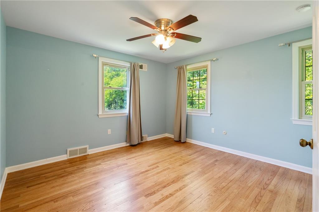 212 Field Club Road Pittsburgh, PA 15238 - Photo 17 of 27 Gallery Image 17