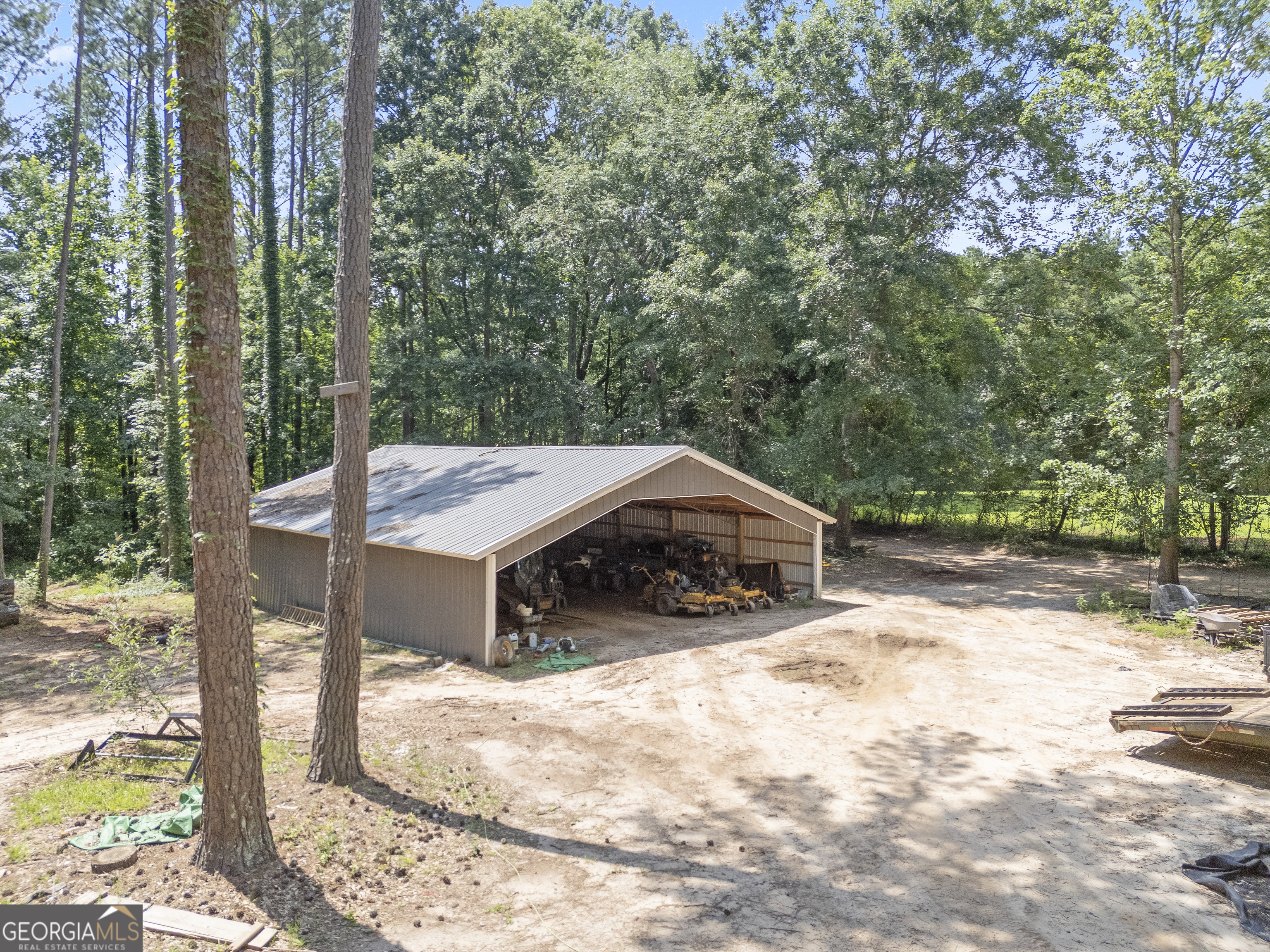 464 Old Carrollton Road Newnan, GA 30263 - Photo 3 of 42