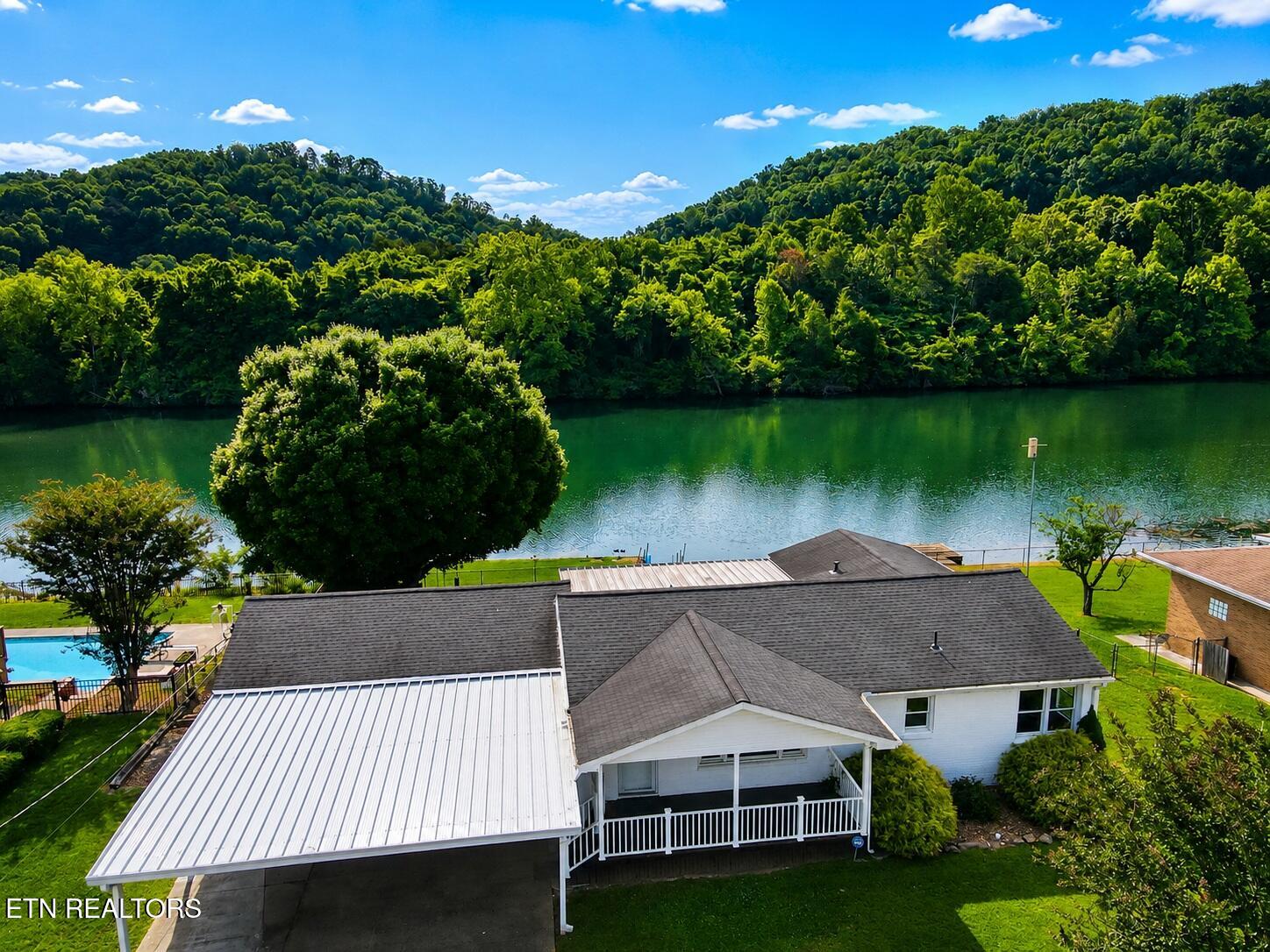 408 Riverside Drive Clinton, TN 37716 - Photo 1 of 29 1
