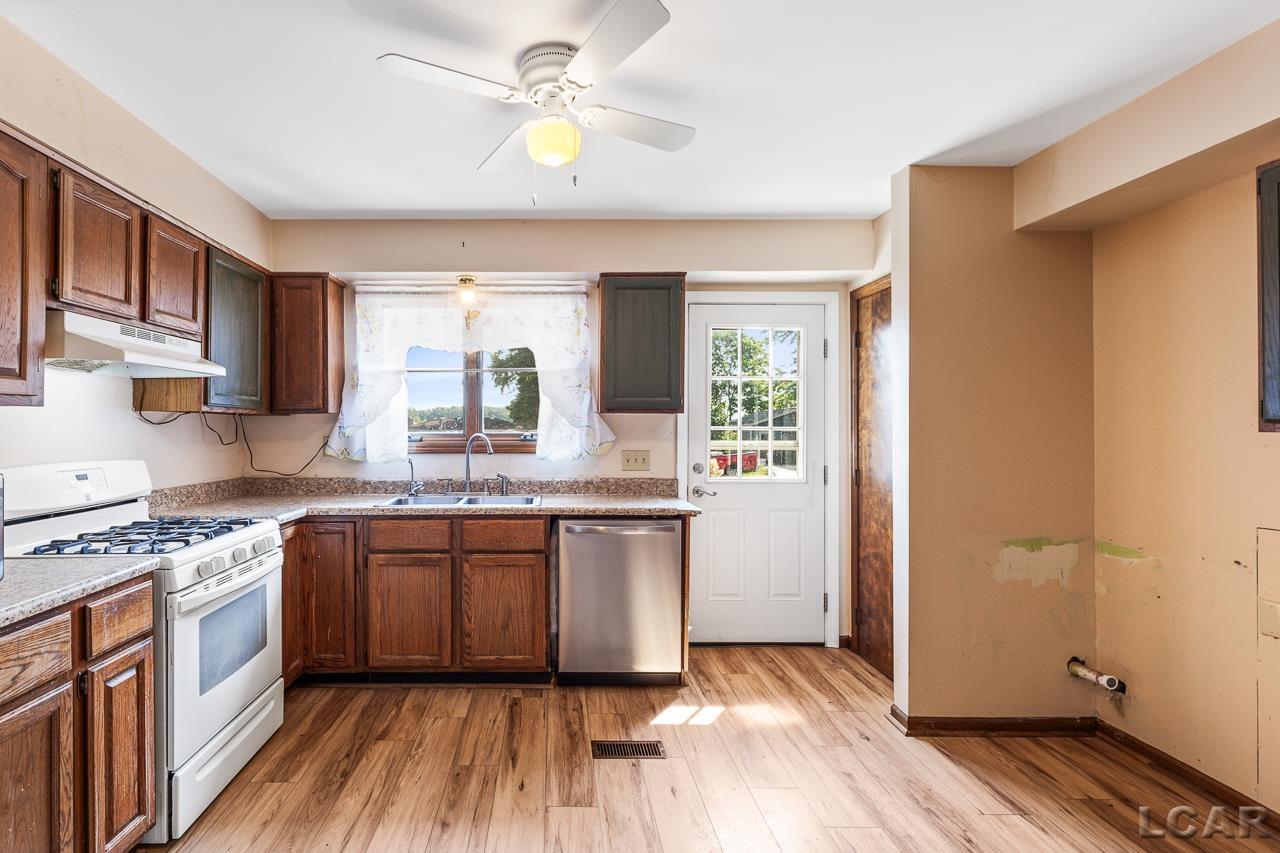 11636 West M50 Road Brooklyn, MI 49230 - Photo 10 of 40 50153428-66a4f92c-b842-4d96-948f-6684b0c68743.JPG