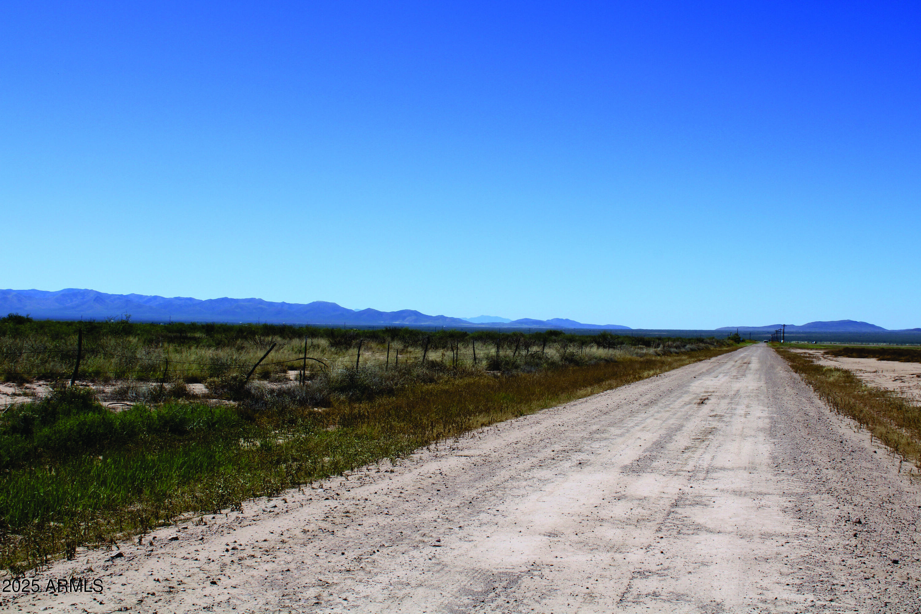 36.94-acre West Latimer Road, Unit 5 McNeal, AZ 85617 - Photo 16 of 23 a view of lake and city