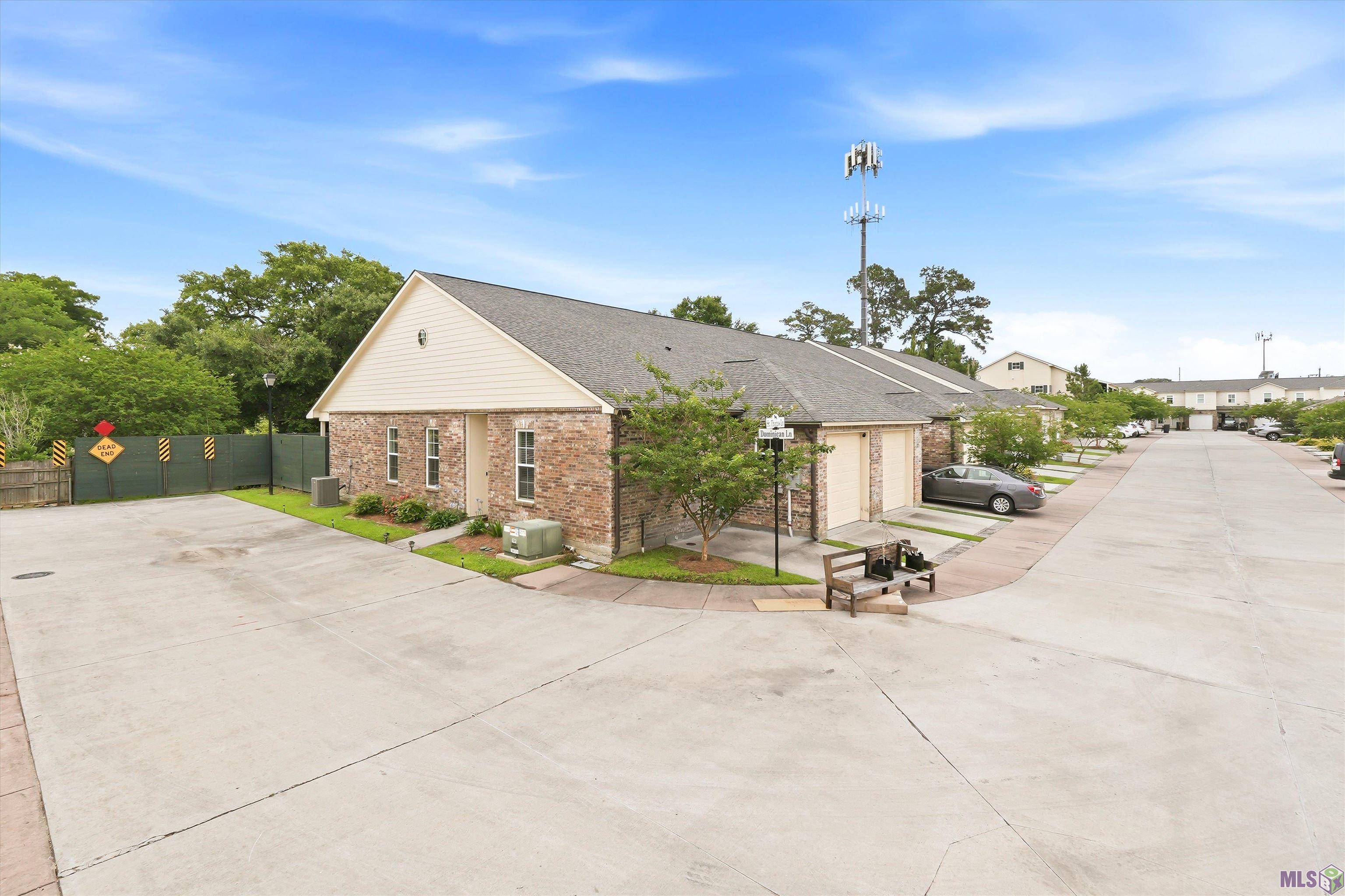 305 St Thomas Lane Baton Rouge, LA 70806 - Photo 2 of 17