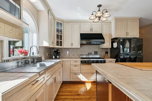 $849,900 | 117 Horseshoe Drive, West Windsor, VT 05037