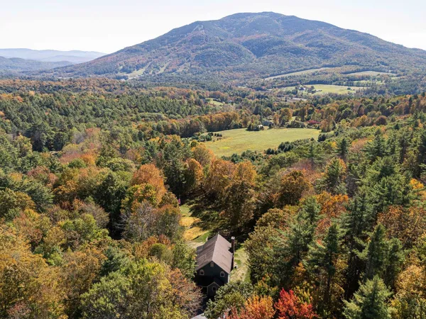 $849,900 | 117 Horseshoe Drive, West Windsor, VT 05037