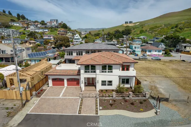 $2,225,000 | 2901 Ocean Boulevard, Cayucos, CA 93430