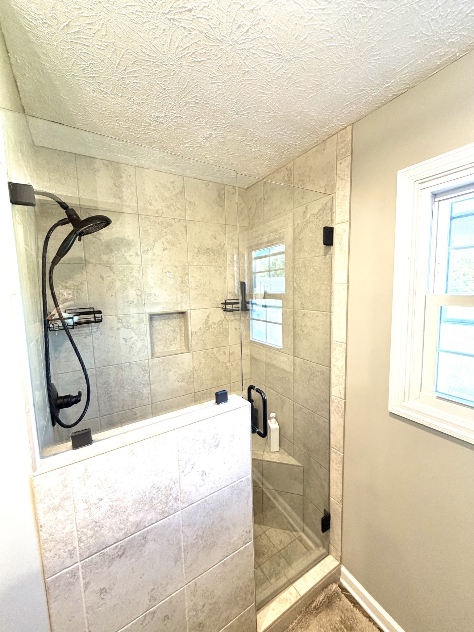 356 Lee Road Cottontown, TN 37048 - Photo 27 of 52 a bathroom with a bathtub and a shower