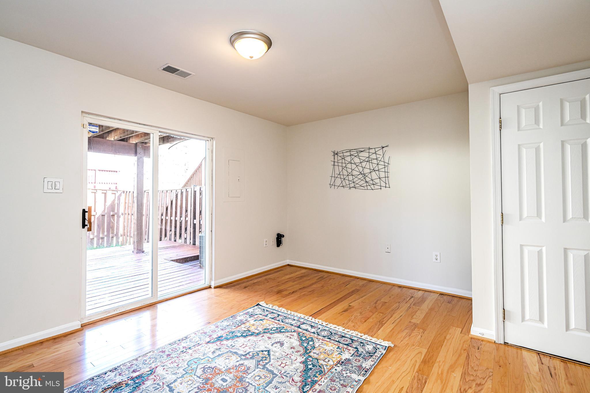 14268 Newbern Loop Gainesville, VA 20155 - Photo 13 of 39 Main Level Living Room