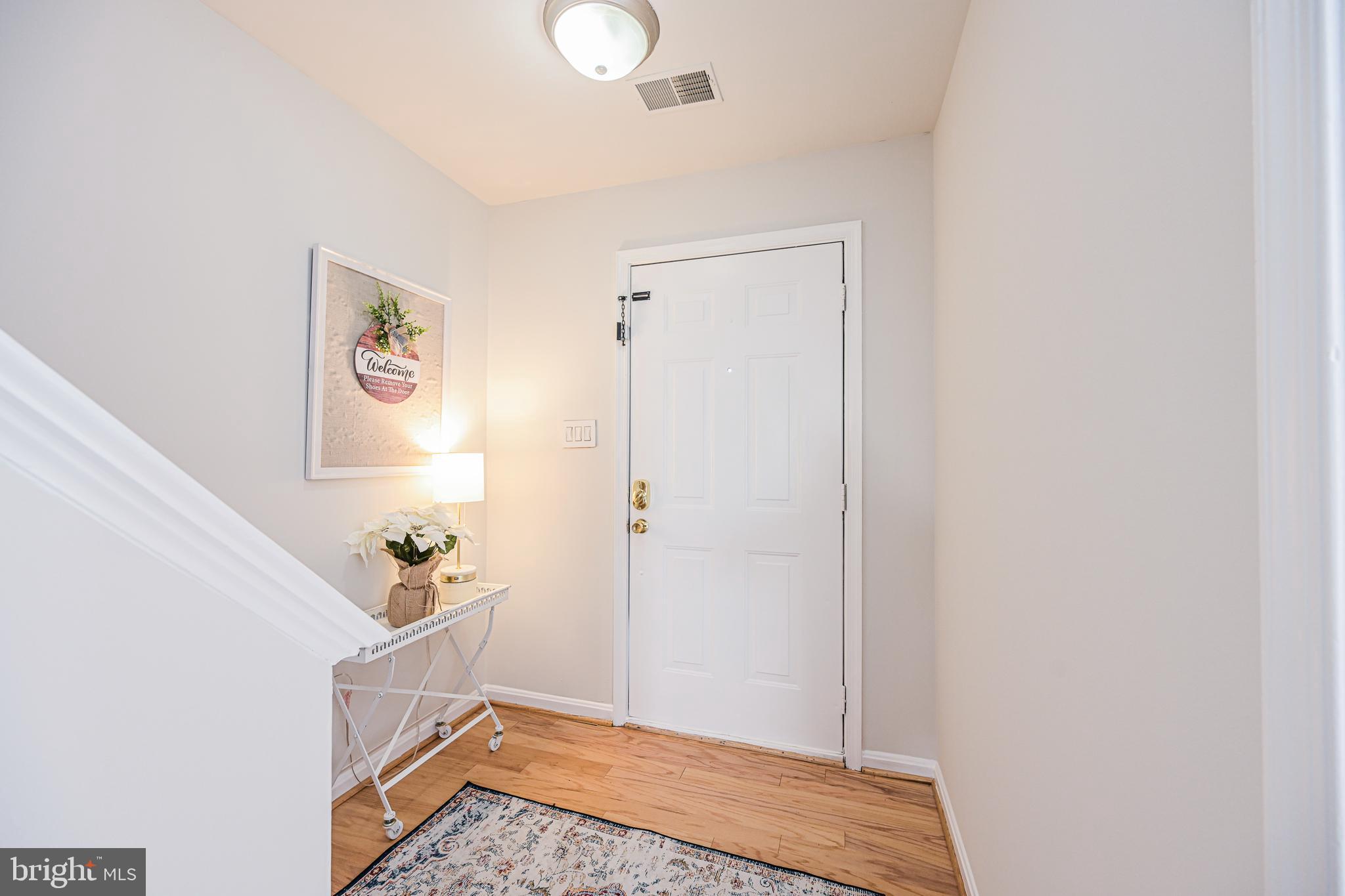 14268 Newbern Loop Gainesville, VA 20155 - Photo 2 of 39 Entrance