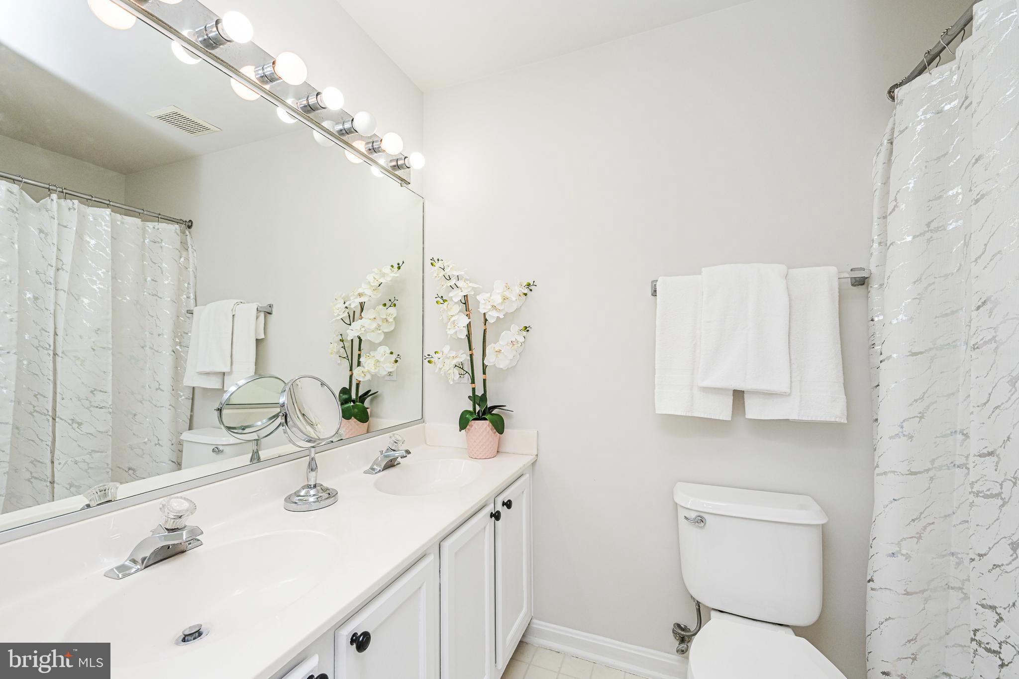 14268 Newbern Loop Gainesville, VA 20155 - Photo 32 of 39 Level 2- Primary Bedroom