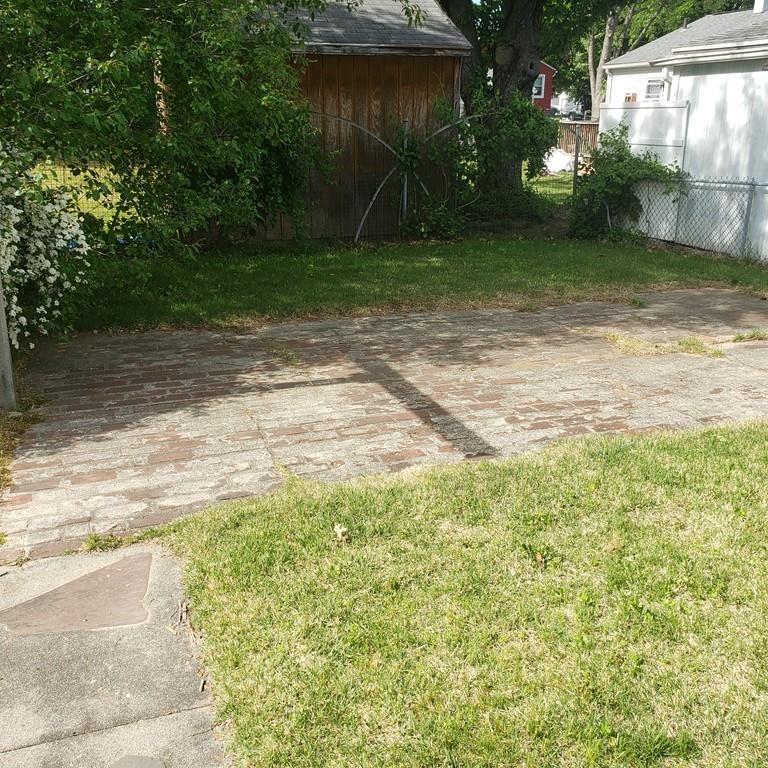 64 White Oak Road Springfield, MA 01128 - Photo 17 of 18
