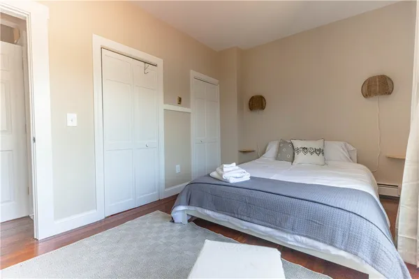 $3,000 | 594 Thames Street, Newport, RI 02840