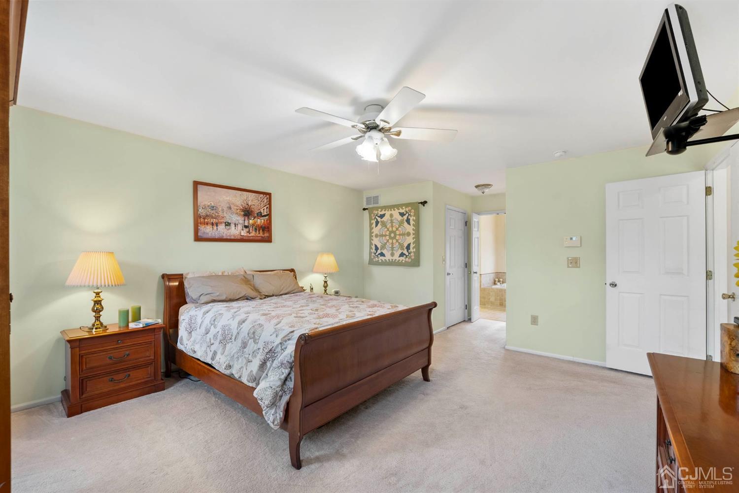 4 Castle Court Somerset, NJ 08873 - Photo 19 of 37