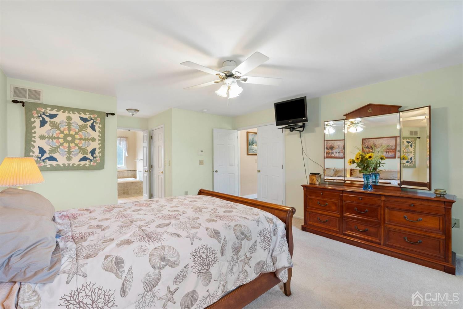 4 Castle Court Somerset, NJ 08873 - Photo 20 of 37