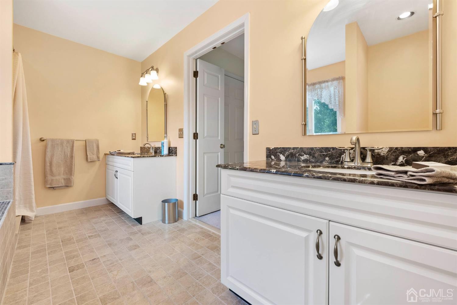 4 Castle Court Somerset, NJ 08873 - Photo 23 of 37