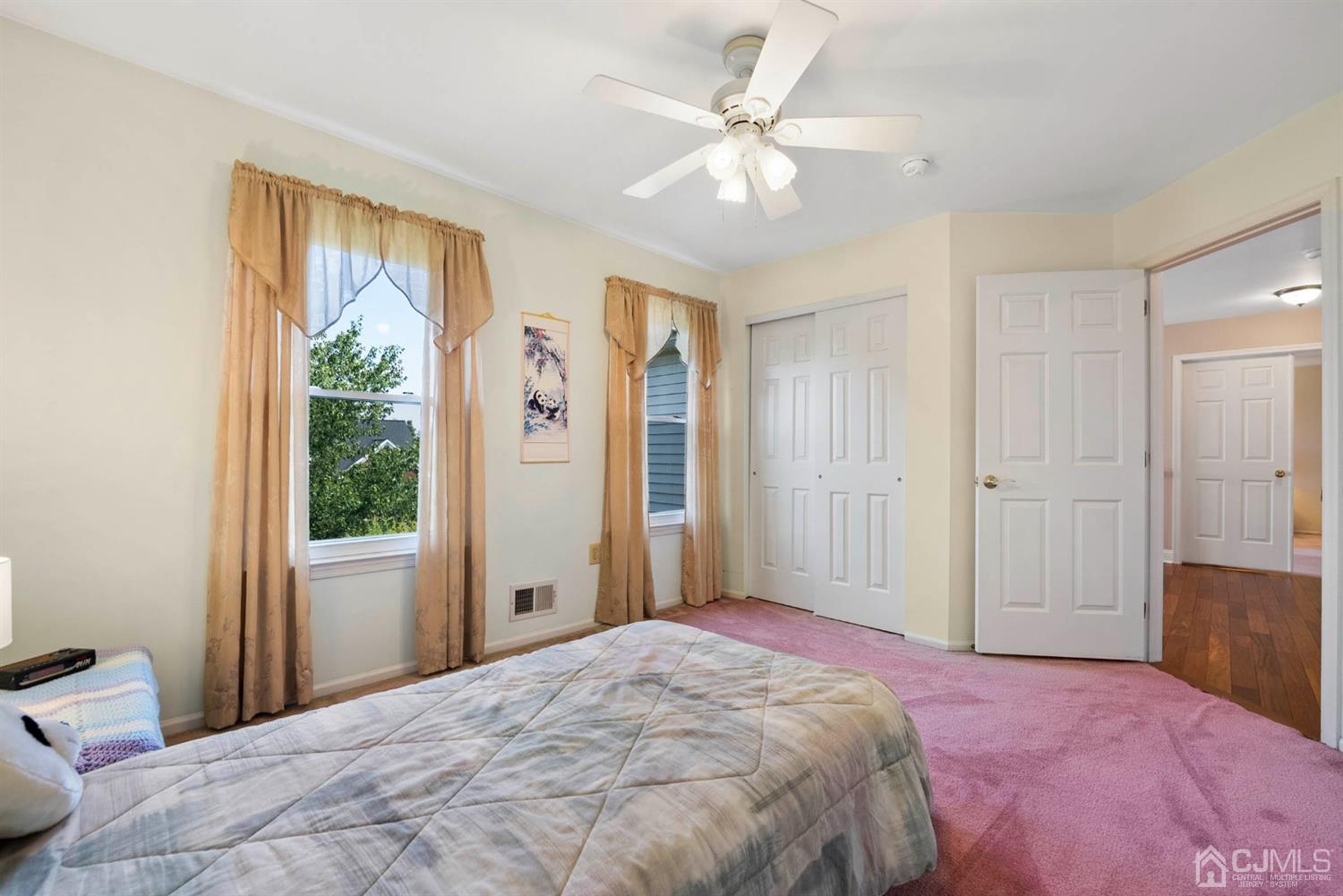 4 Castle Court Somerset, NJ 08873 - Photo 25 of 37