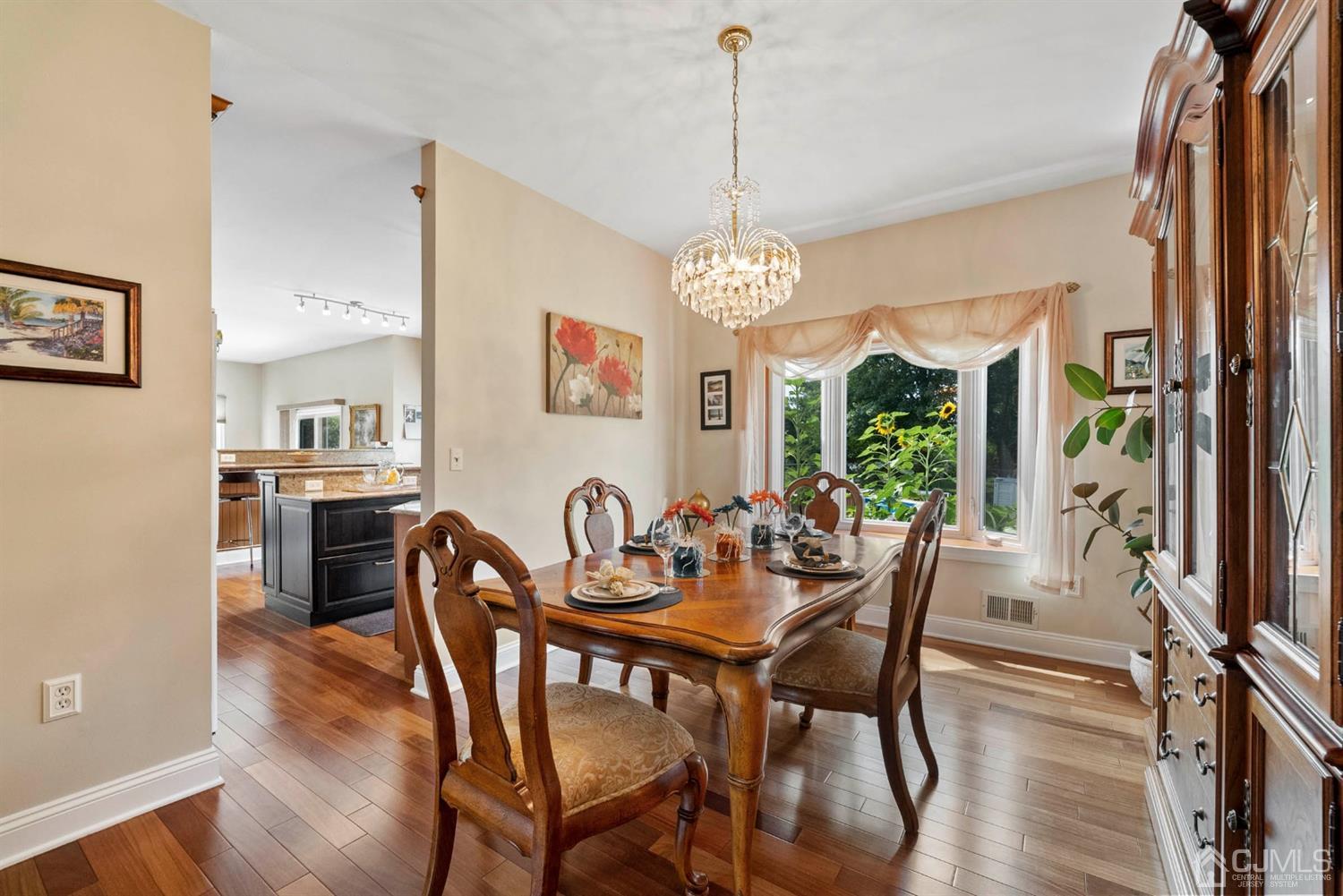 4 Castle Court Somerset, NJ 08873 - Photo 7 of 37
