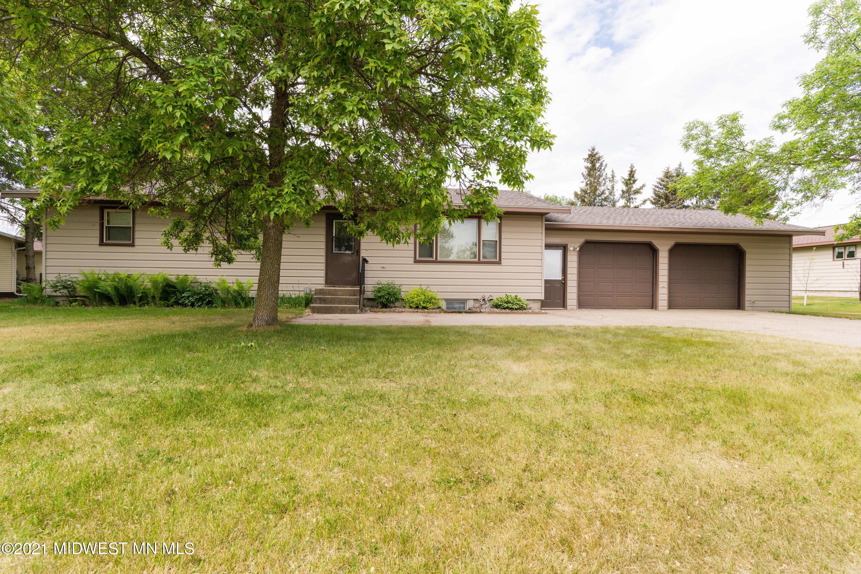 433 8th Street Southwest Perham, MN 56573 - Photo 1 of 1 Gallery Image 1