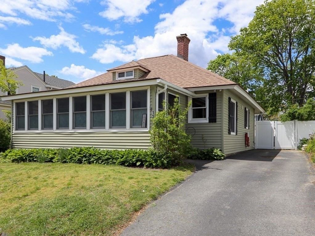 13 Poplar Road Quincy, MA 02169 - Photo 2 of 25 Gallery Image 2