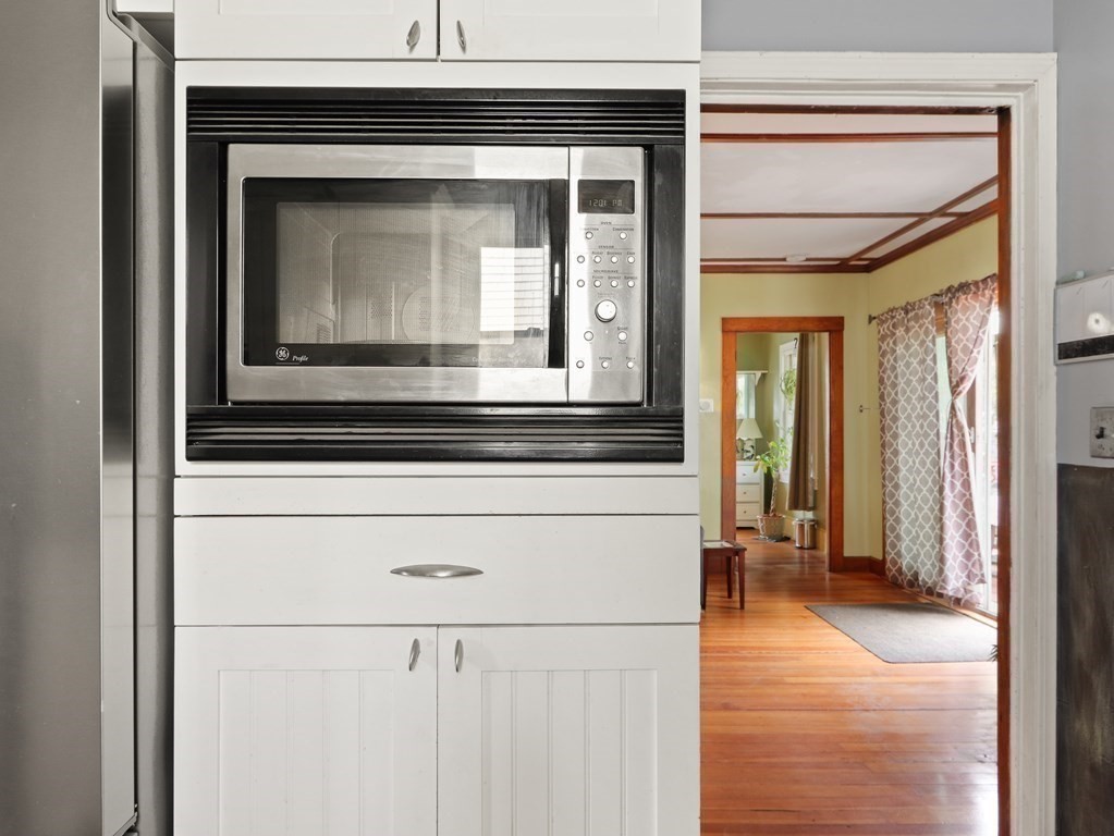 13 Poplar Road Quincy, MA 02169 - Photo 4 of 25 Gallery Image 4