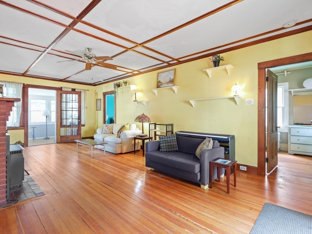13 Poplar Road Quincy, MA 02169 - Photo 9 of 25 Gallery Image 9