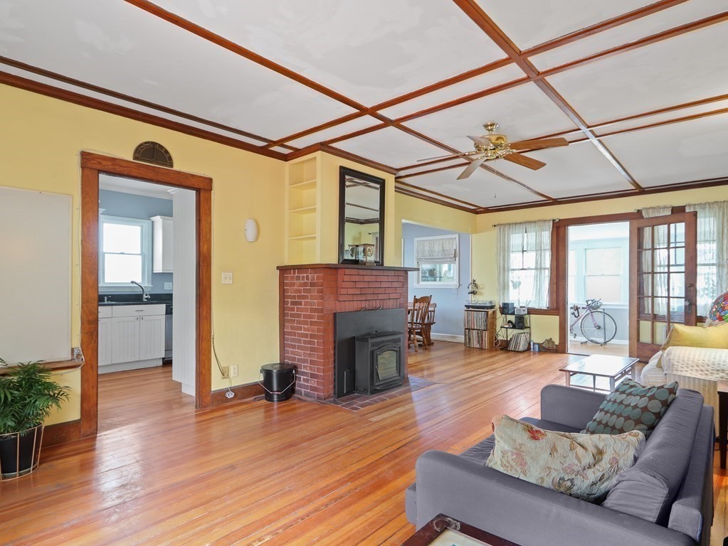 13 Poplar Road Quincy, MA 02169 - Photo 10 of 25 Gallery Image 10