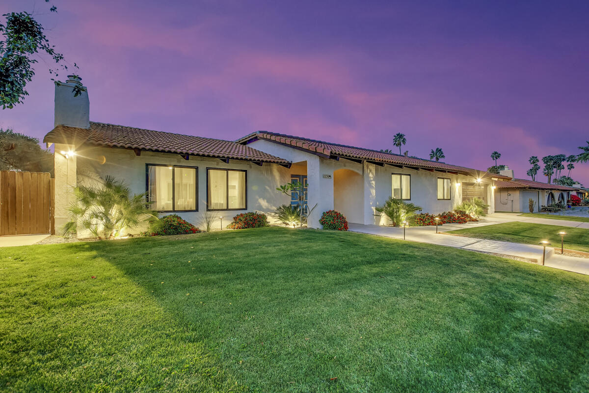 2230 Tamarisk Road Palm Springs, CA 92262 - Photo 3 of 66 a front view of a house with a yard