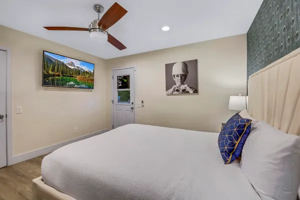 $12,000 | 2230 Tamarisk Road, Palm Springs, CA 92262