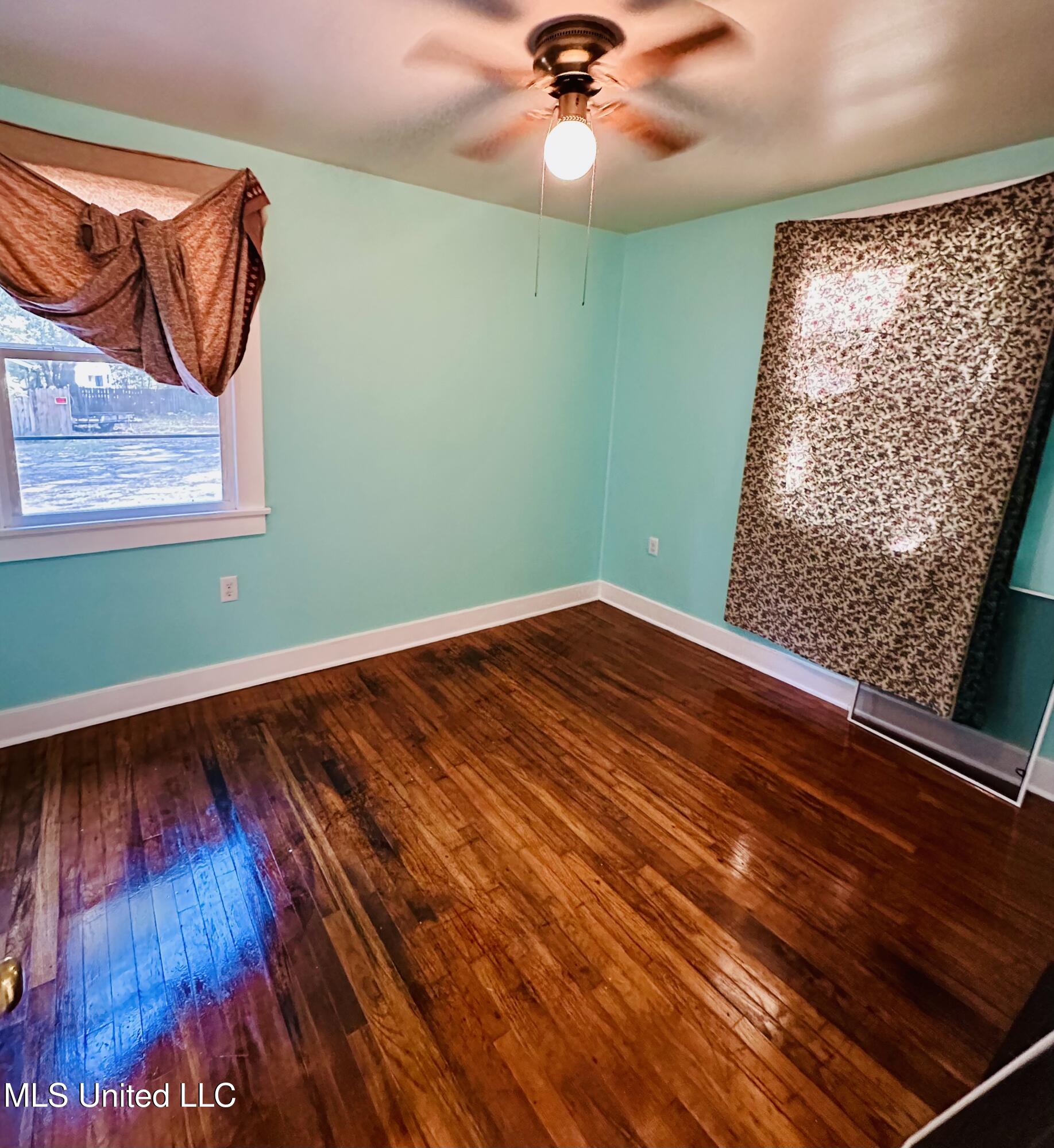 262 Forrest Avenue Biloxi, MS 39530 - Photo 7 of 11 Bedroom 2