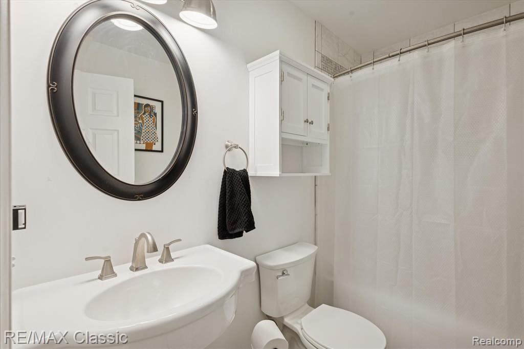 5594 Harper Road Holt, MI 48842 - Photo 30 of 53 Gallery Image 30