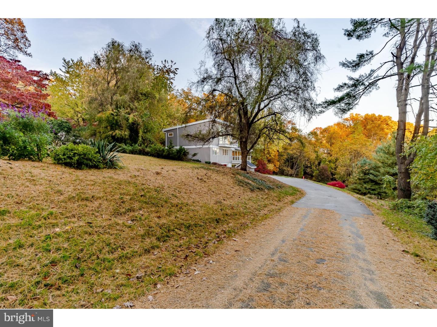 1242 County Line Road Wayne, PA 19087 - Photo 2 of 17