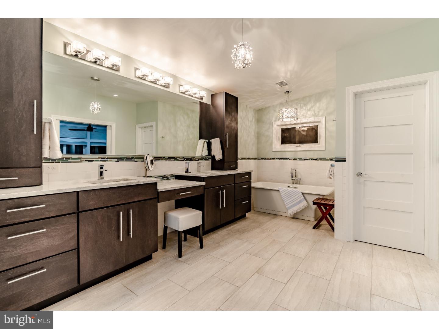 1242 County Line Road Wayne, PA 19087 - Photo 11 of 17 Bathroom