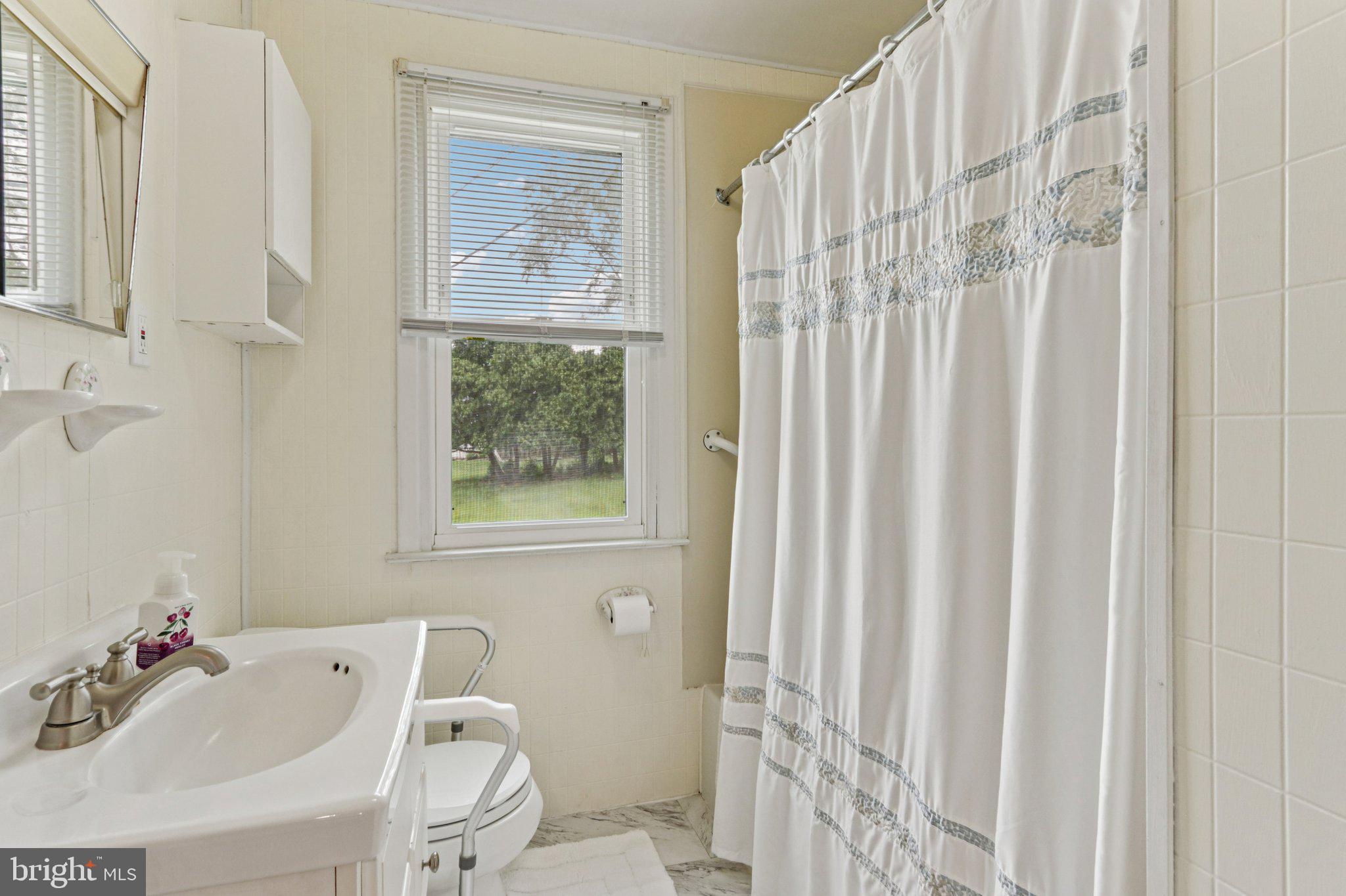 694 Davisville Road Warminster, PA 18974 - Photo 32 of 45 Gallery Image 32