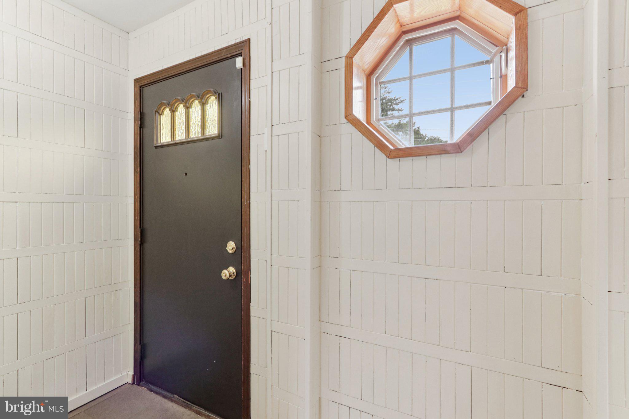 694 Davisville Road Warminster, PA 18974 - Photo 5 of 45 Gallery Image 5