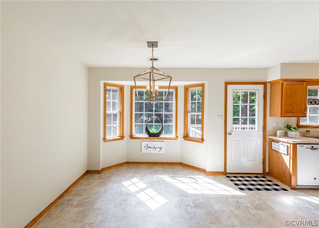 2831 Three Bridge Road Powhatan, VA 23139 - Photo 4 of 28 Gallery Image 4