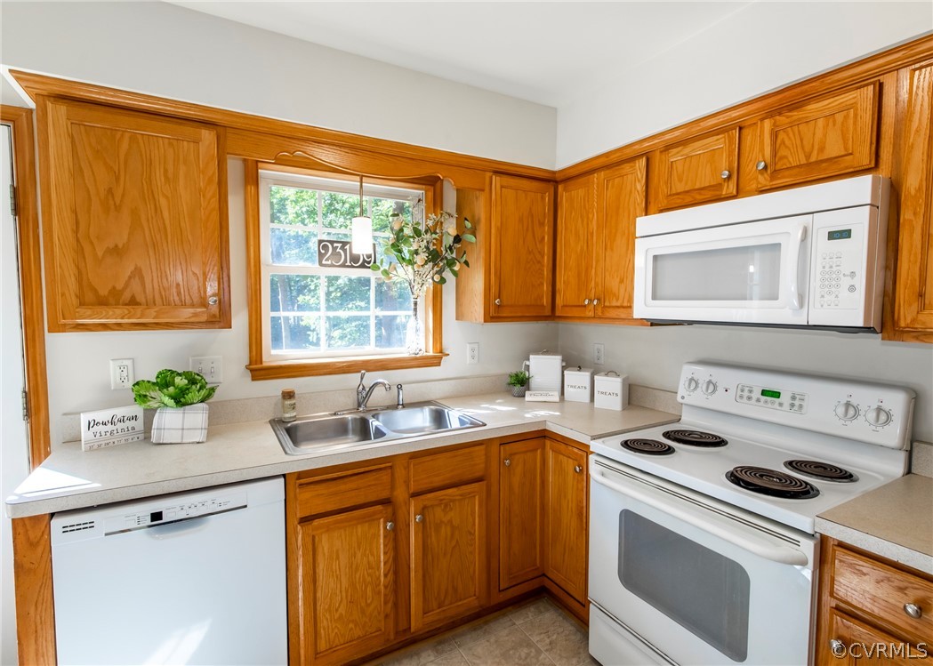 2831 Three Bridge Road Powhatan, VA 23139 - Photo 5 of 28 Gallery Image 5