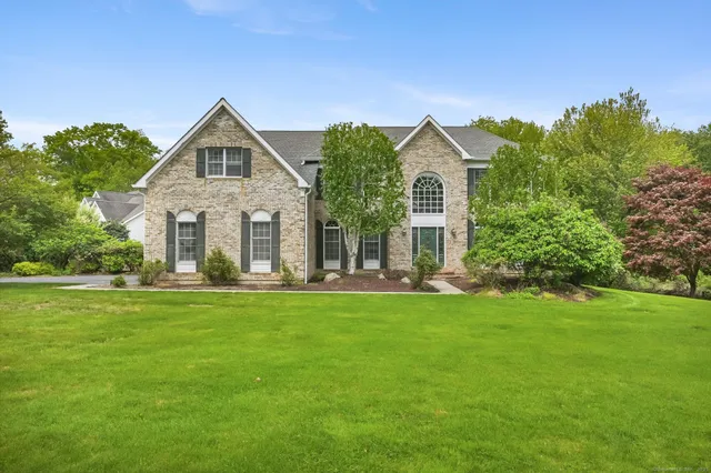 $1,900,000 | 260 Range Road, Fairfield, CT 06890