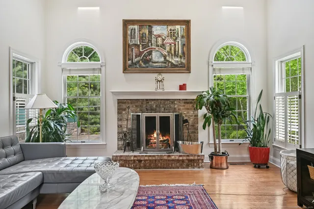 $1,900,000 | 260 Range Road, Fairfield, CT 06890