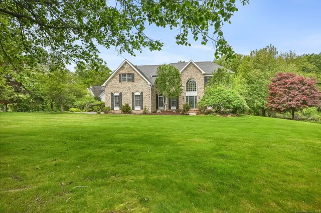 $1,900,000 | 260 Range Road, Fairfield, CT 06890