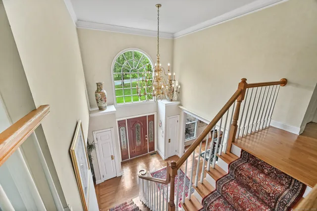 $1,900,000 | 260 Range Road, Fairfield, CT 06890