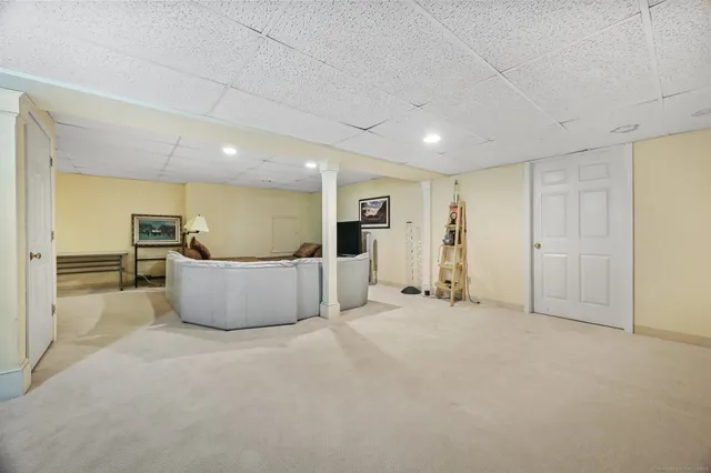 $1,900,000 | 260 Range Road, Fairfield, CT 06890