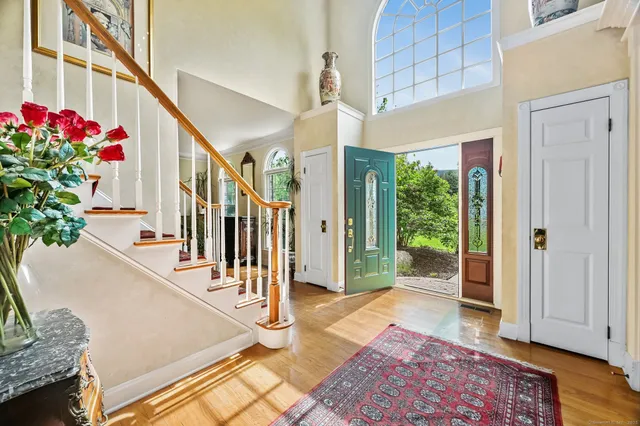 $1,900,000 | 260 Range Road, Fairfield, CT 06890