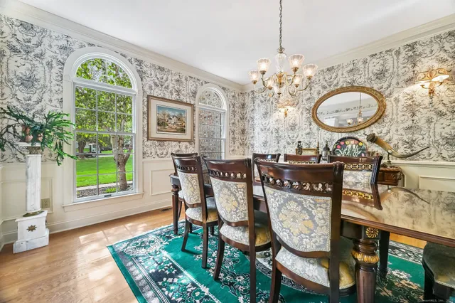 $1,900,000 | 260 Range Road, Fairfield, CT 06890