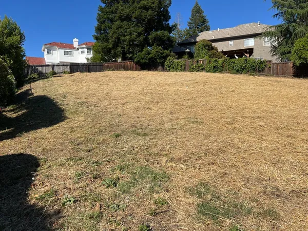 $325,000 | 102 Black Gold Lane, Folsom, CA 95630