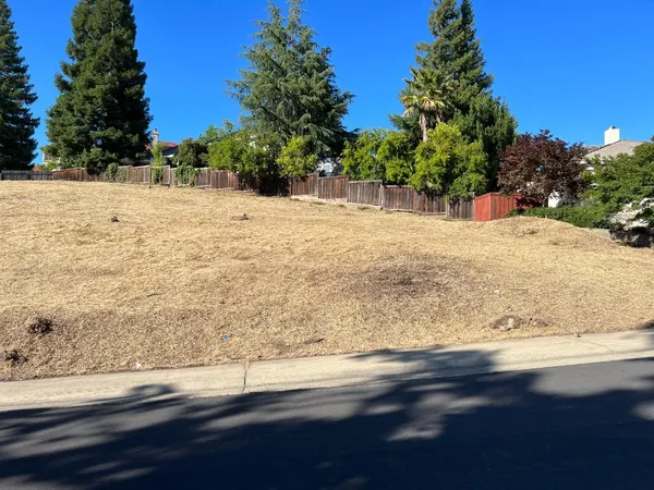 $325,000 | 102 Black Gold Lane, Folsom, CA 95630