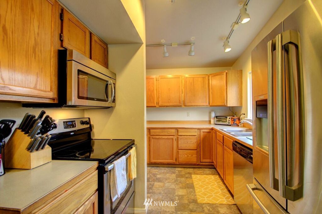 1208 East Gilkey Road Burlington, WA 98233 - Photo 13 of 25 Gallery Image 13