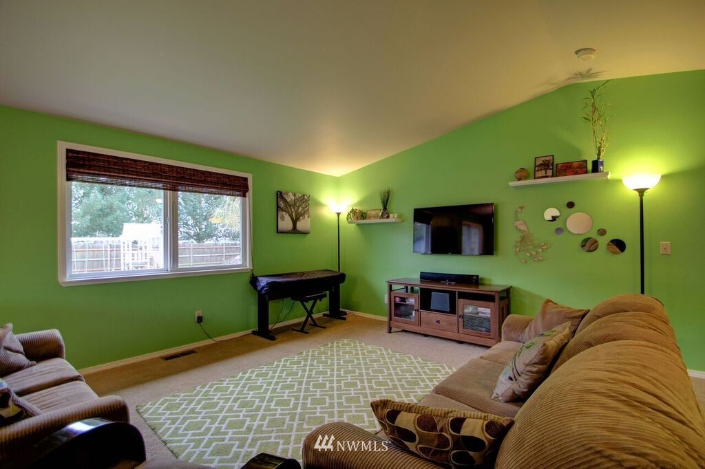 1208 East Gilkey Road Burlington, WA 98233 - Photo 19 of 25 Gallery Image 19