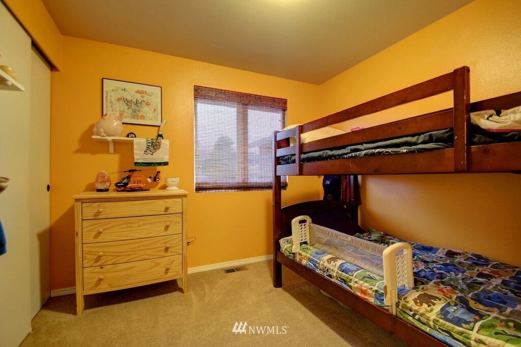 1208 East Gilkey Road Burlington, WA 98233 - Photo 5 of 25 Gallery Image 5